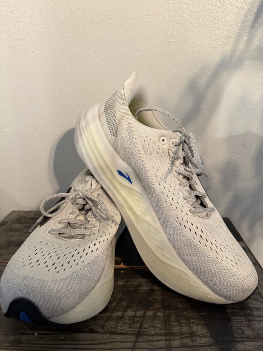 Brooks Glycerin Max Men’s Size 12 D Running Shoes 1104471D099 White Grey